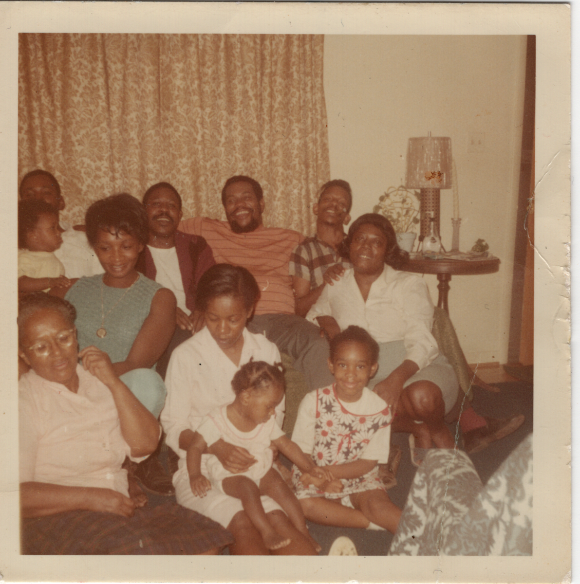 Sep 21 1968 - photo of donor's mother on bottom left surrounded by family. From left to right bottom row: Osceola sr. and jr., Moses jr. and his wife Eleanor, and the rest are unknown names.